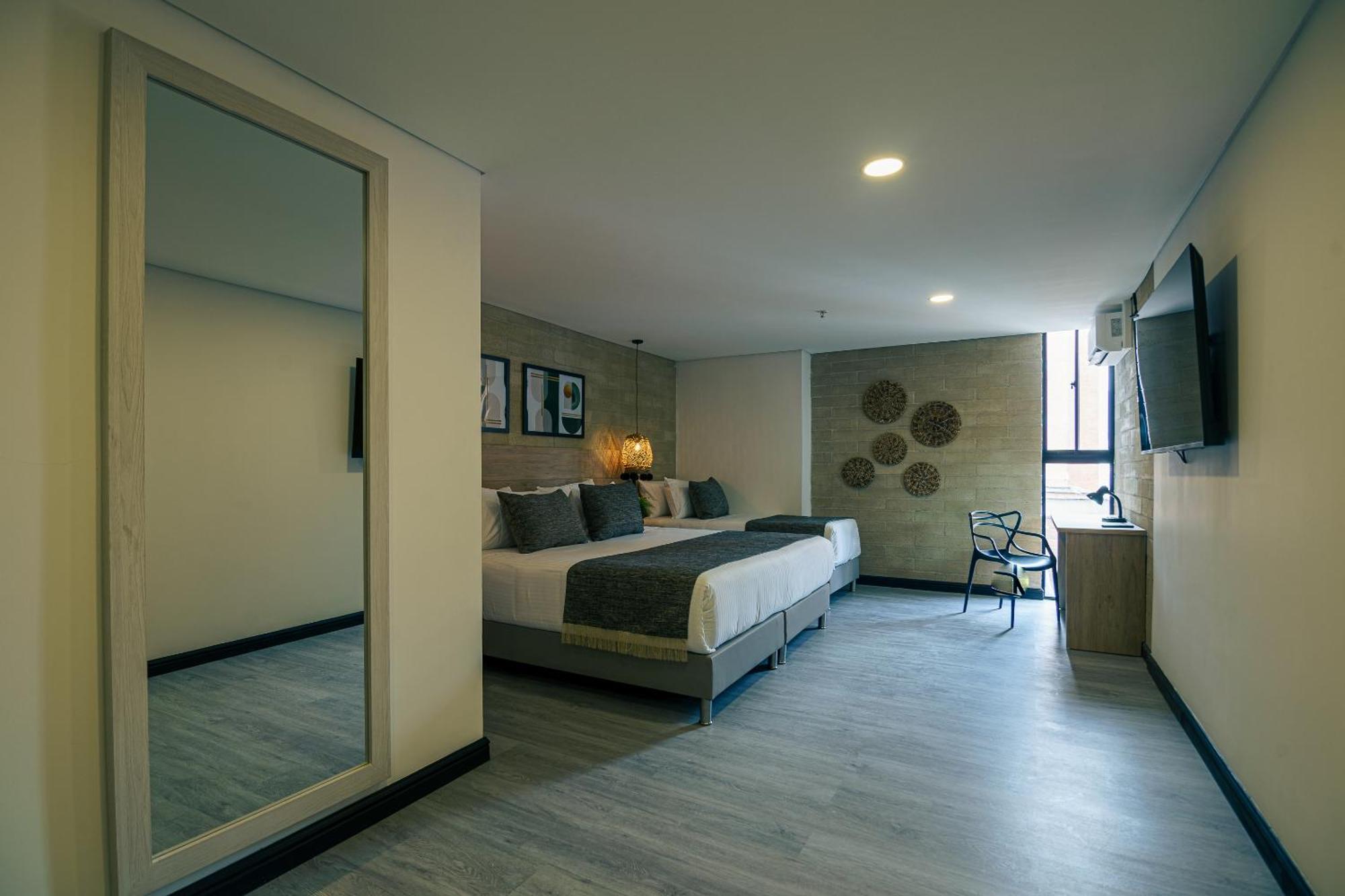 מדיין First Class Hotel מראה חיצוני תמונה
