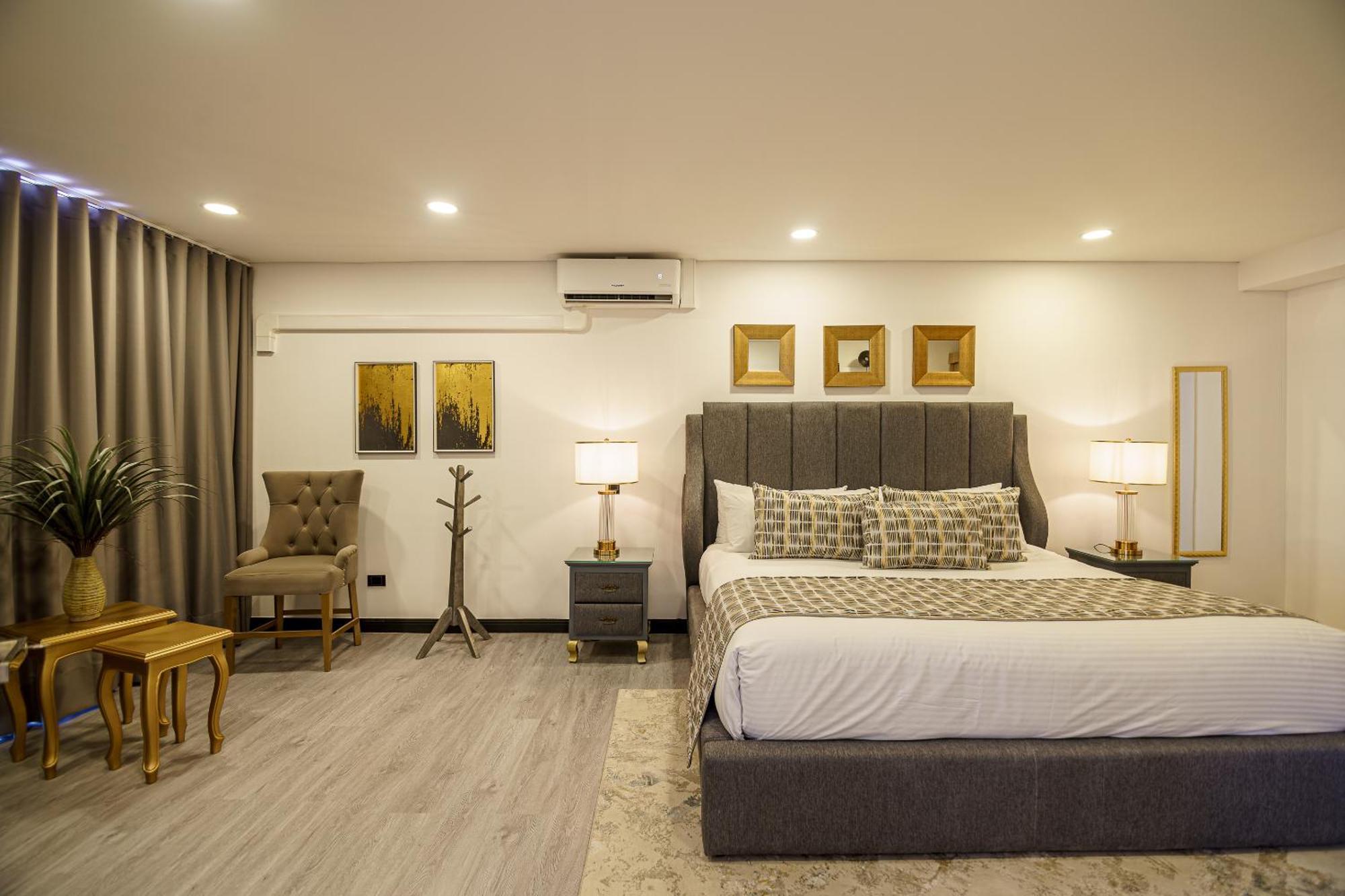 מדיין First Class Hotel מראה חיצוני תמונה